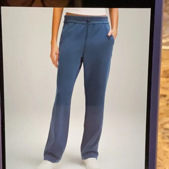 LULULEMON SOFTSTREME WOMENS PANTS SIZE 10! - Picture 1 of 5